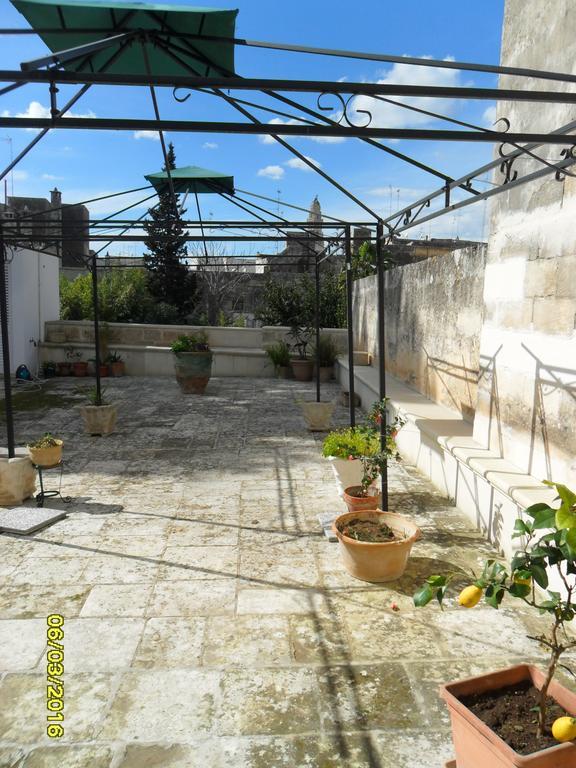 B&B La Casa Gialla Lecce Exterior photo